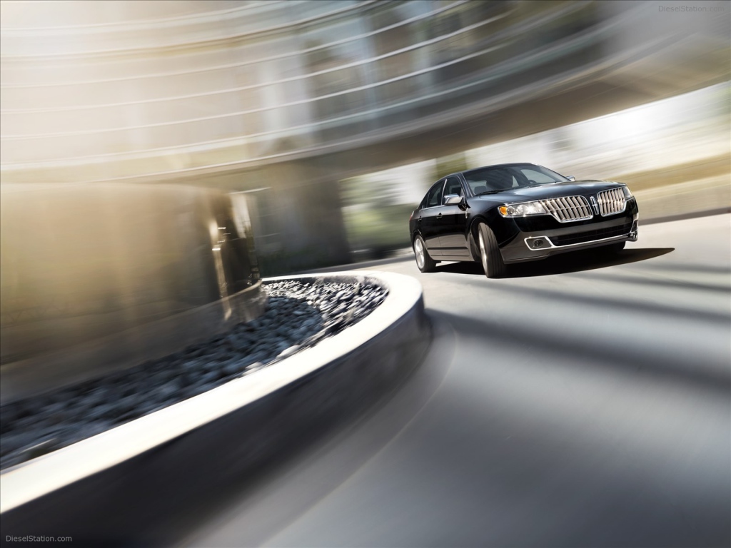 Автомобиль марки Lincoln модели MKZ