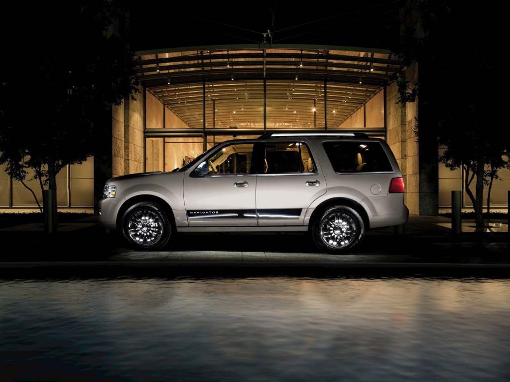 Надежная машина Lincoln Navigator