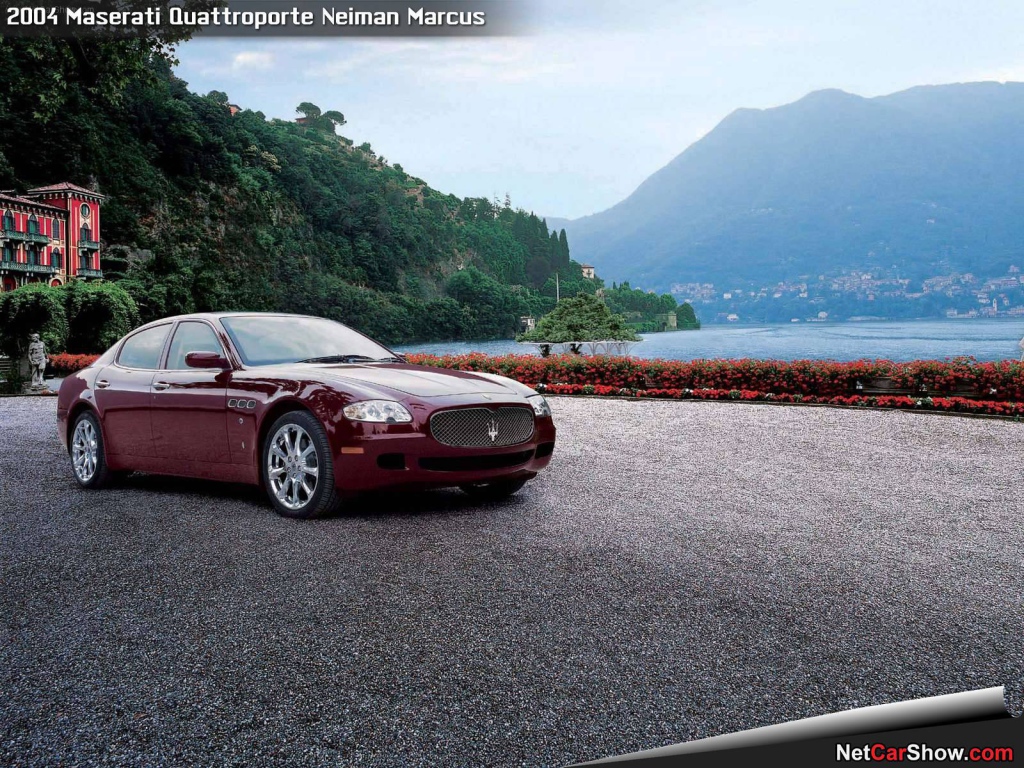 Красивый автомобиль Maserati Quattroporte в Москве