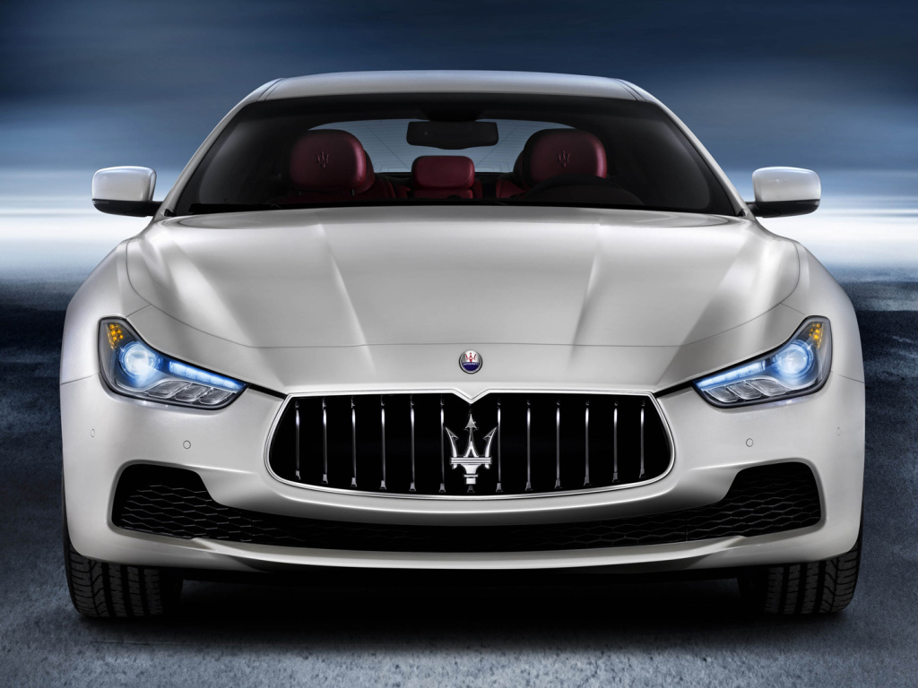 Автомобиль марки Maserati модели Ghibli
