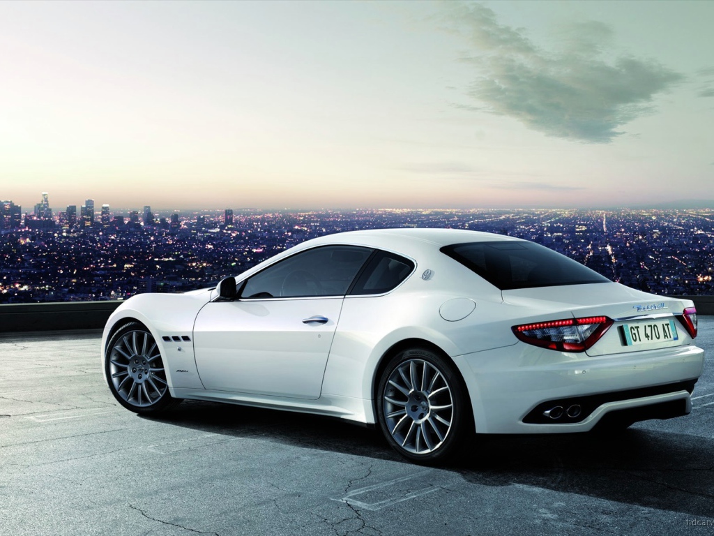Новый автомобиль Maserati Granturismo