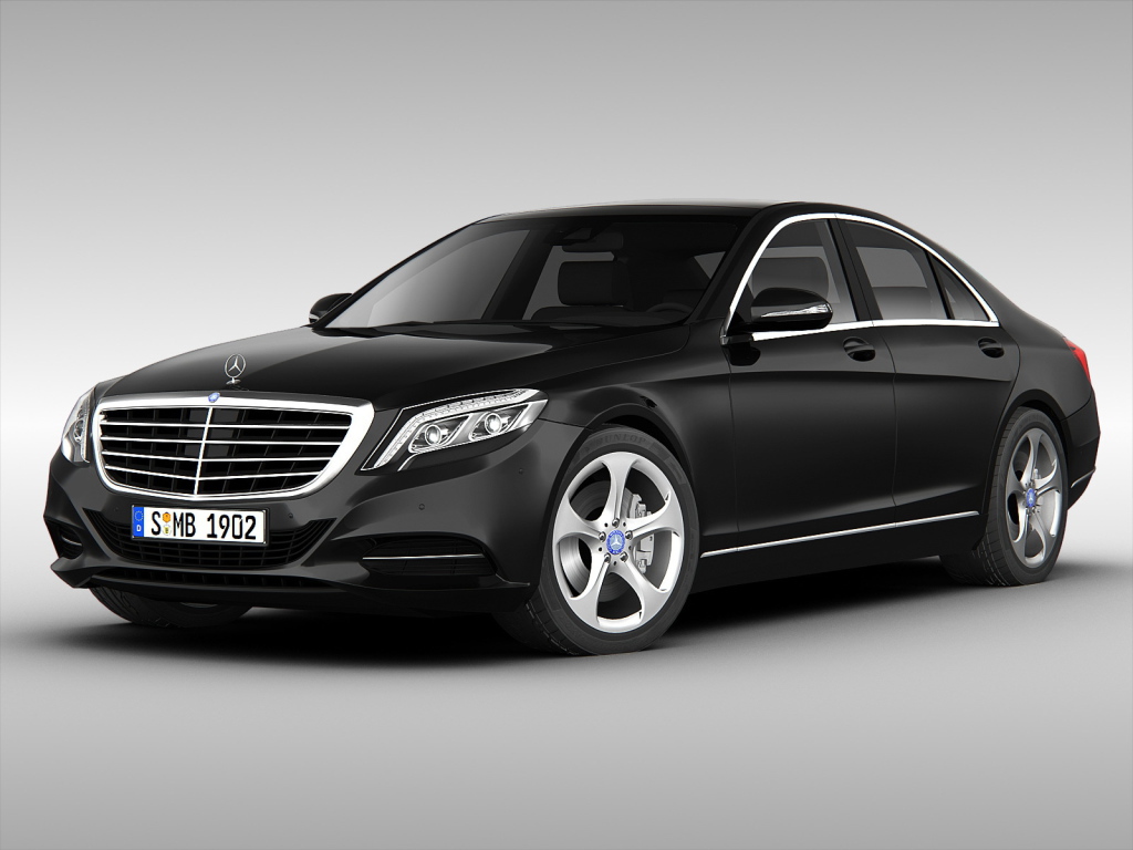 Красивый автомобиль Mercedes C-Class 2014 в Москве