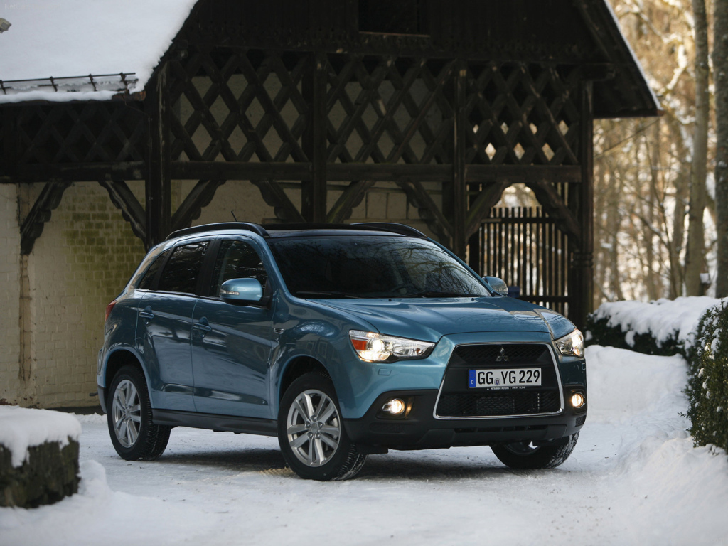 Красивый автомобиль Mitsubishi ASX