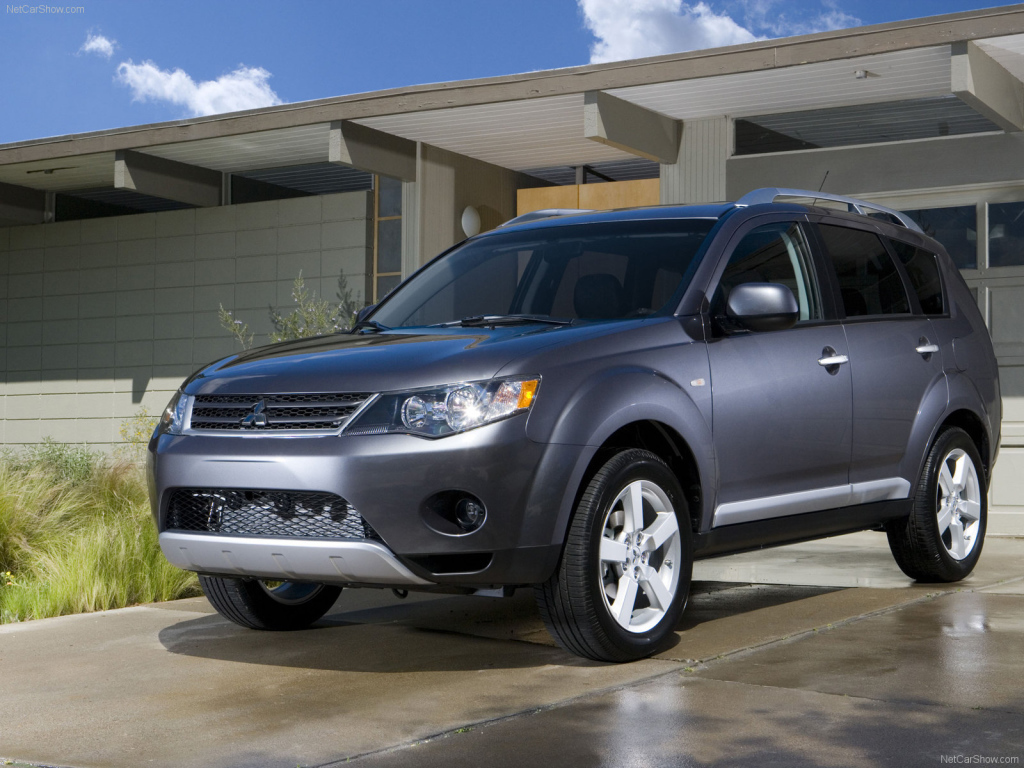 Надежный автомобиль Mitsubishi Outlander