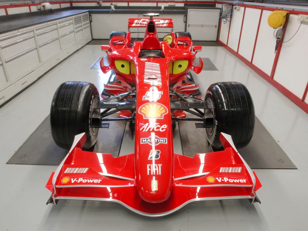 Формула один на стоянке