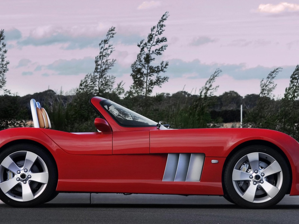 Красный автомобиль