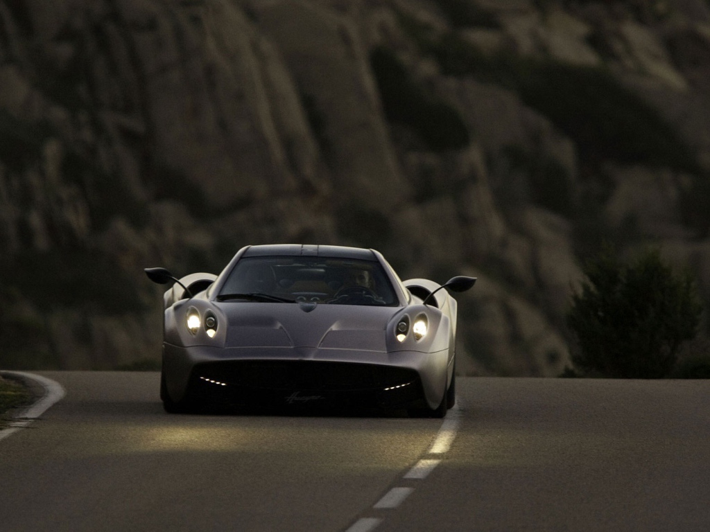 Фото автомобиля Pagani Huayra