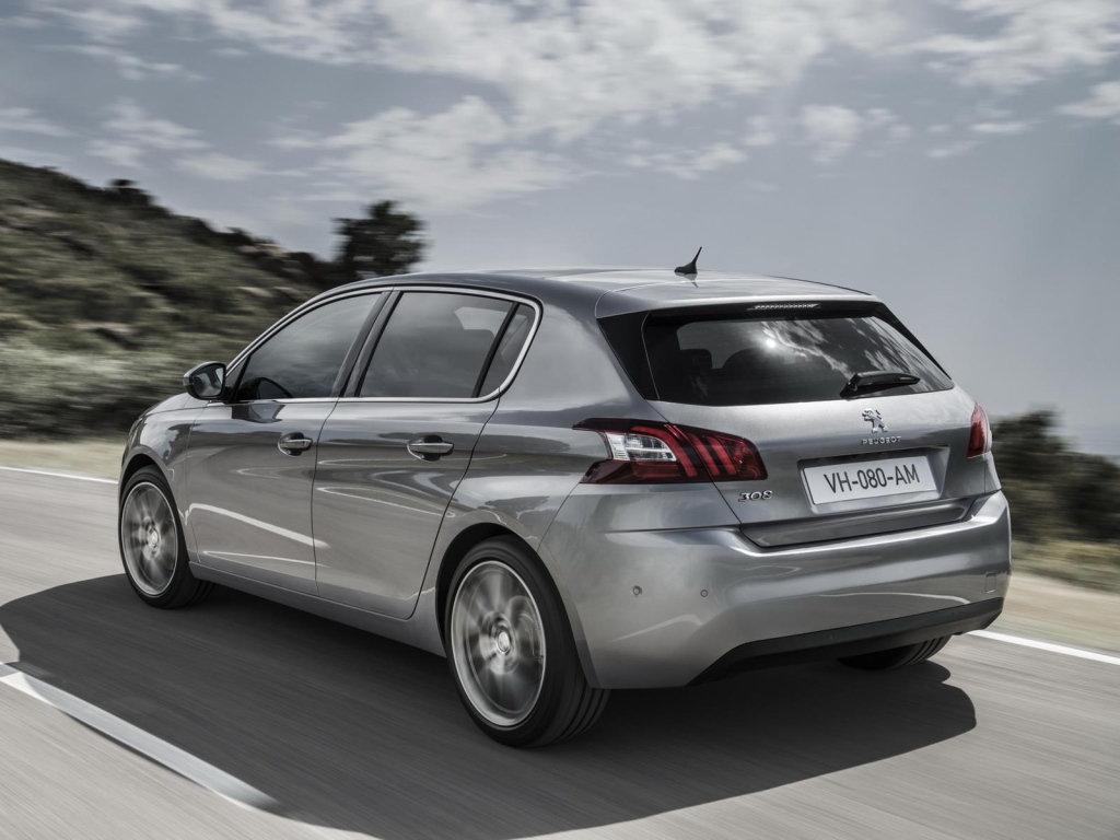 Стремительный Peugeot 308