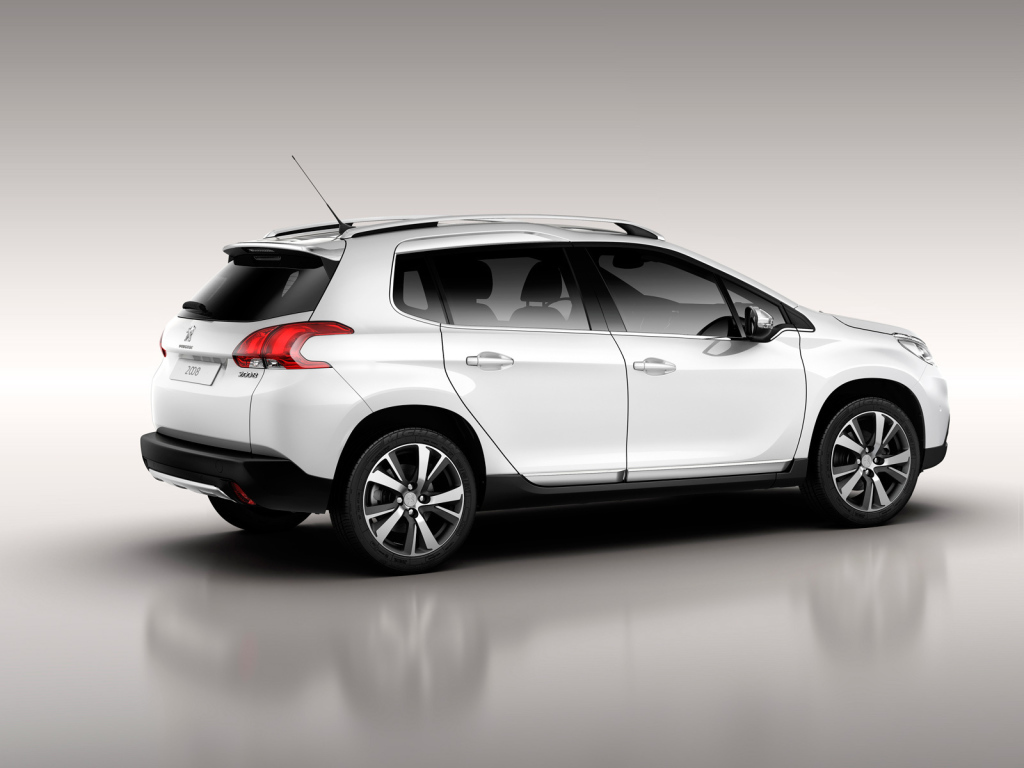 Тест драйв автомобиля Peugeot 6008 2014 года