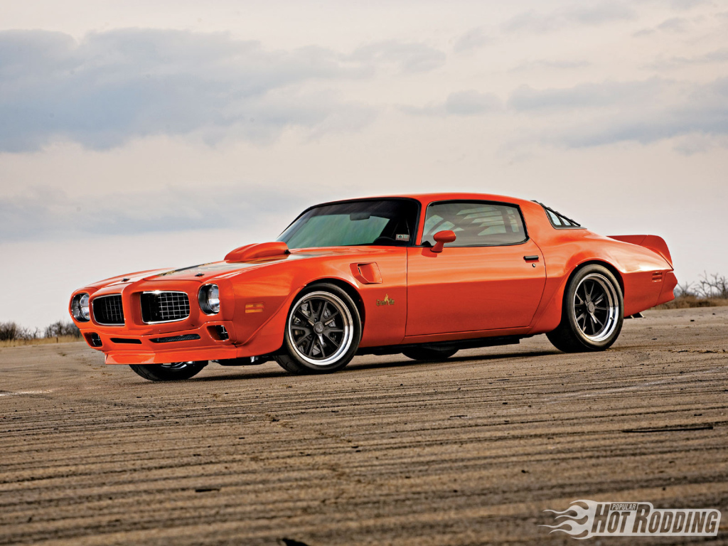 Новая машина Pontiac Trans Am