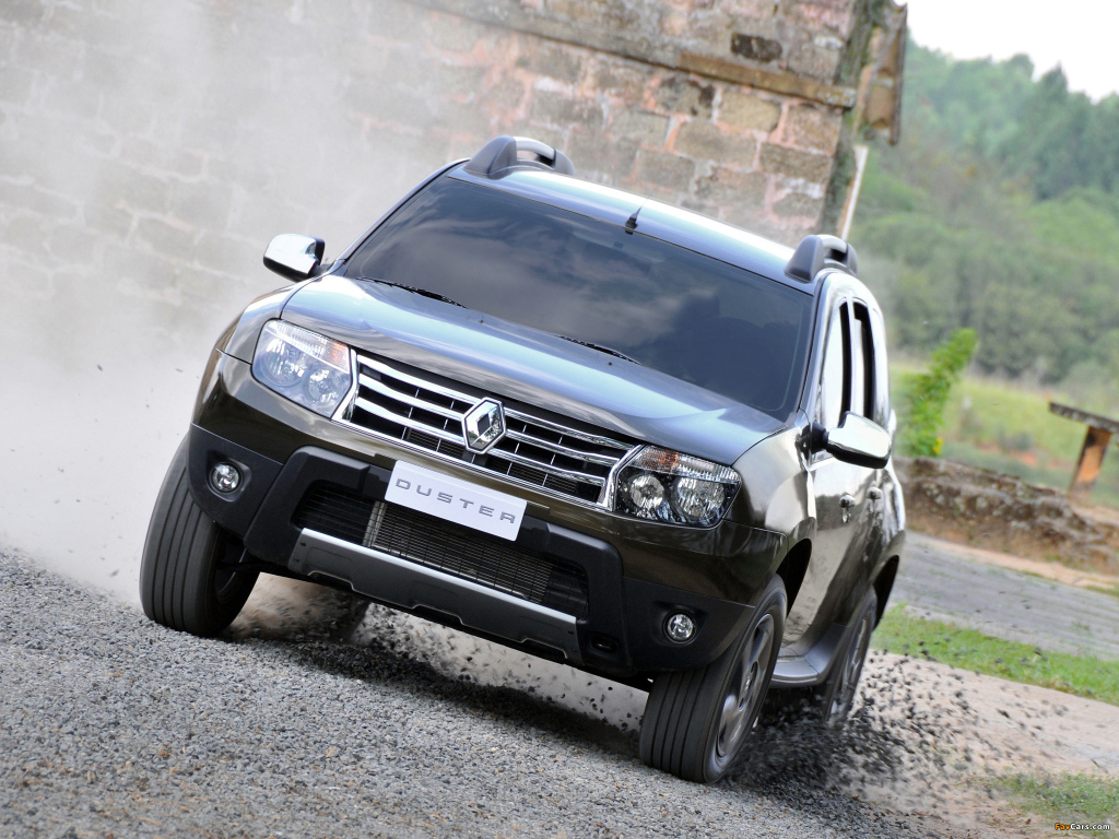 Красивый автомобиль Renault Duster