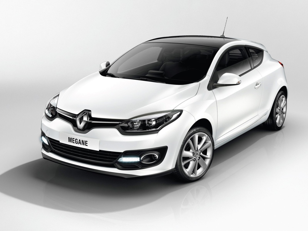 Красивый автомобиль Renault Megane 2014