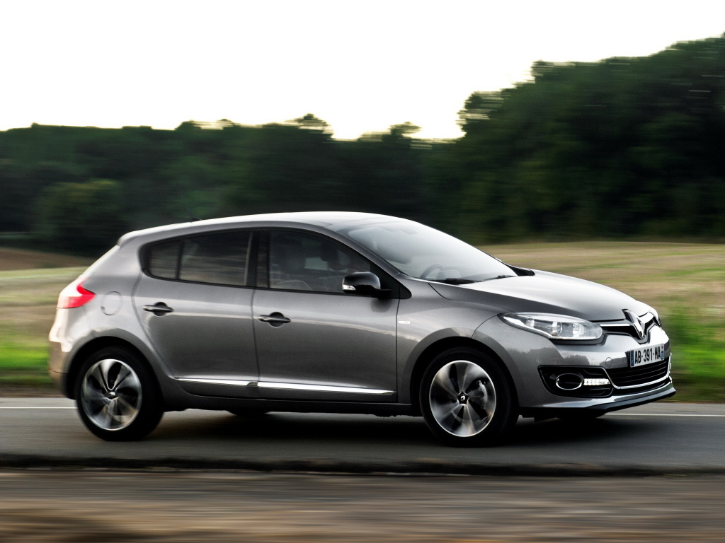 Красивый автомобиль Renault Megane 2014  в Москве