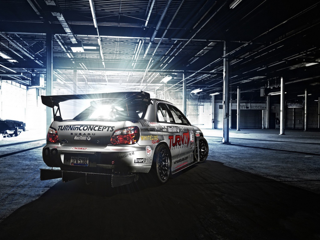 Субару на стоянке