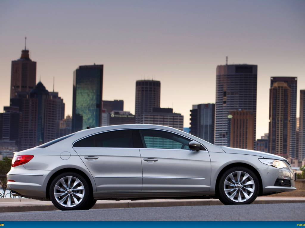 Красивый автомобиль Volkswagen Passat