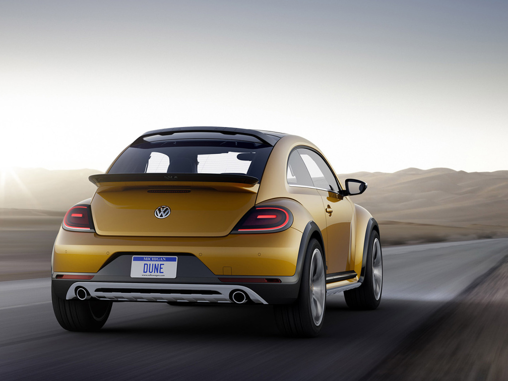Надежная машина Volkswagen Beetle Dune 2014