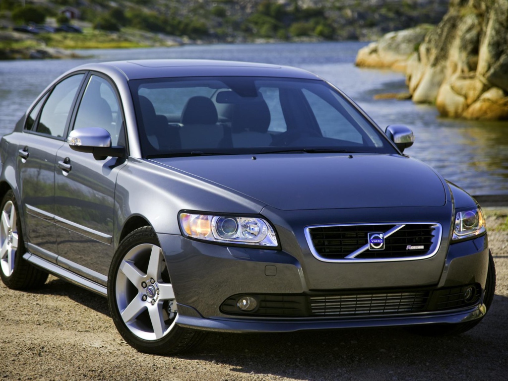 Test drive the car Volvo s40 