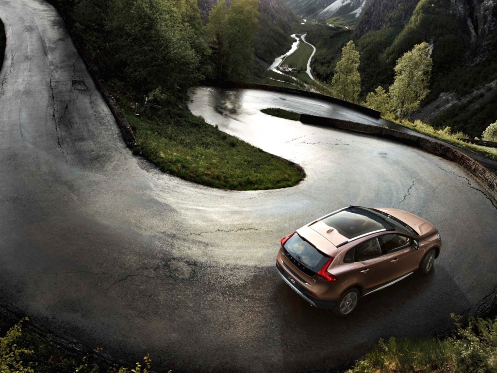  Надежная машина Volvo v40 Cross country