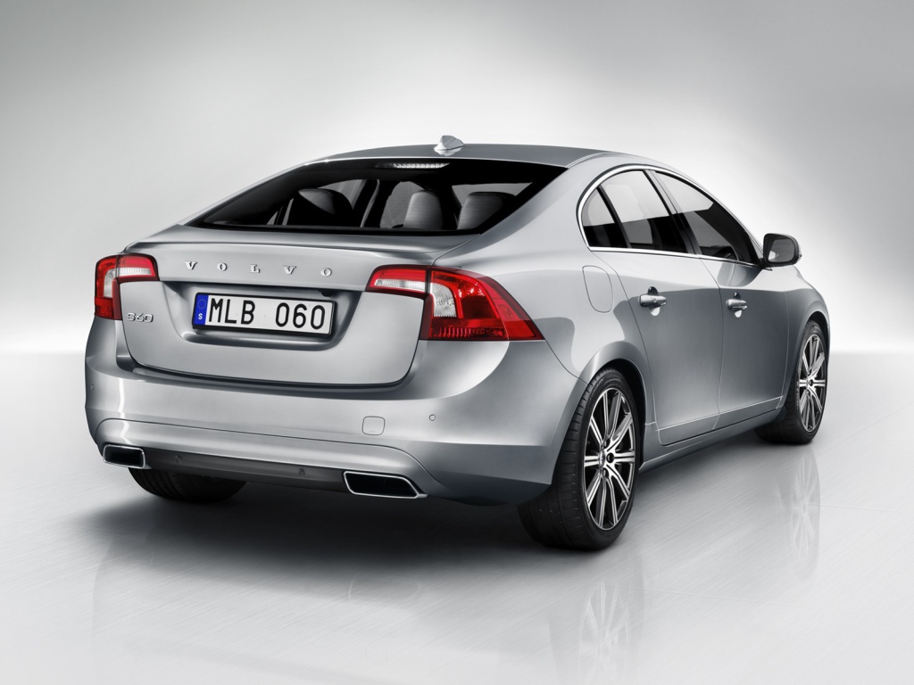 Автомобиль марки Volvo модели s60