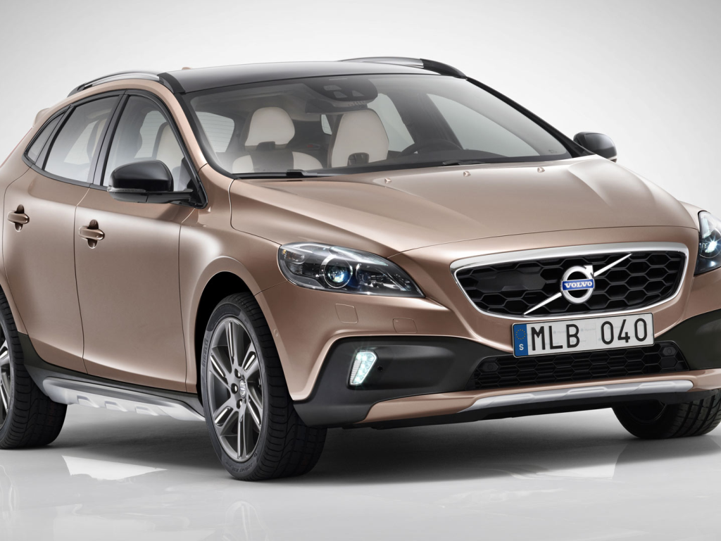  Новая машина Volvo v40 Cross country