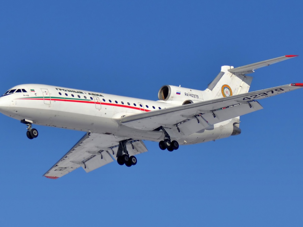 ЯК-42 идет на посадку