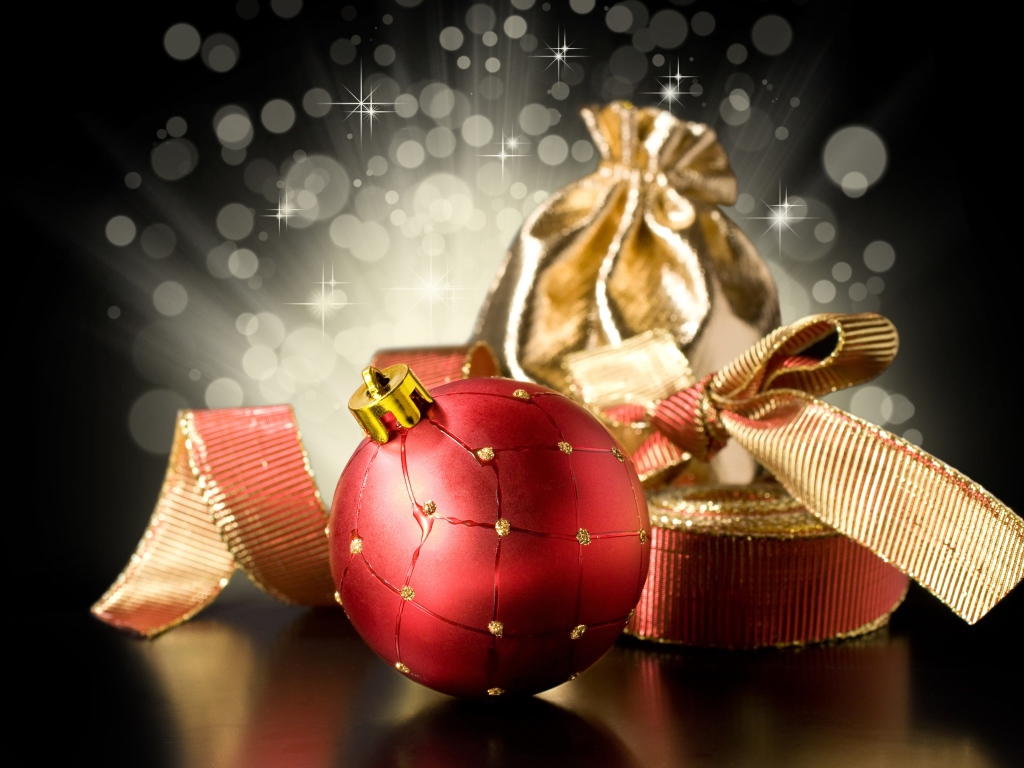 Красный шар и золотой бант