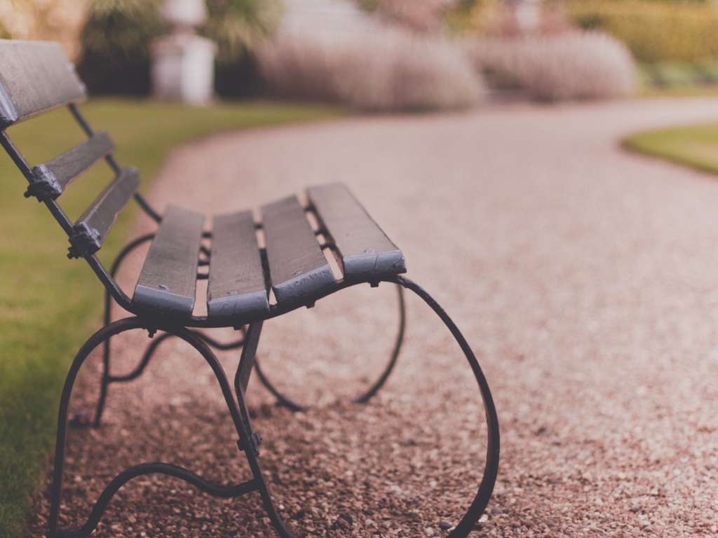 Cкамейка в парке