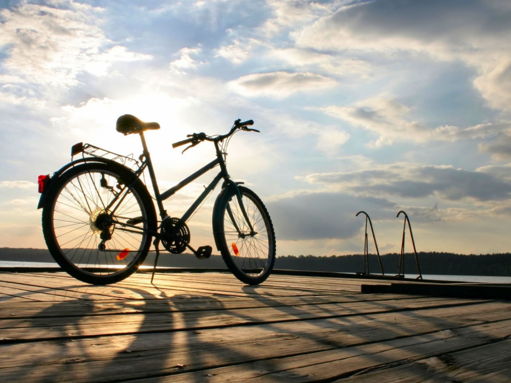 Велосипед на набережной