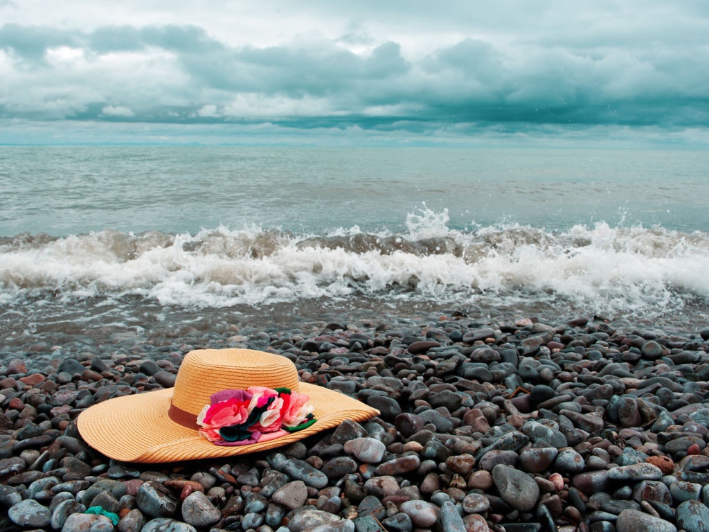 Шляпа на пляже