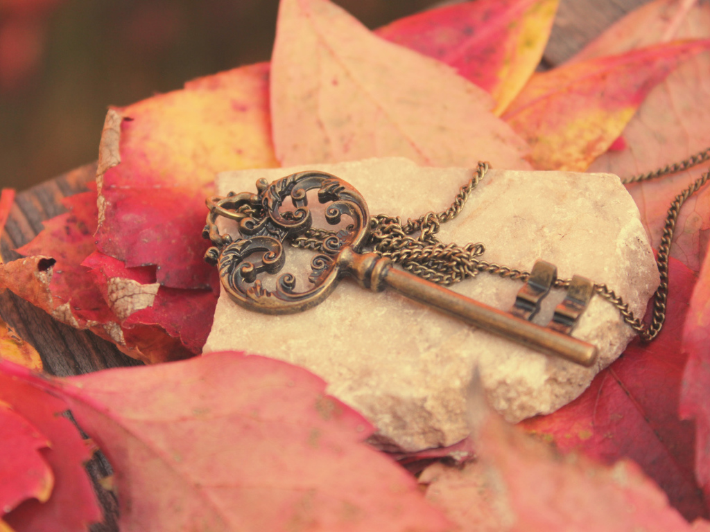 Ключ с цепочкой