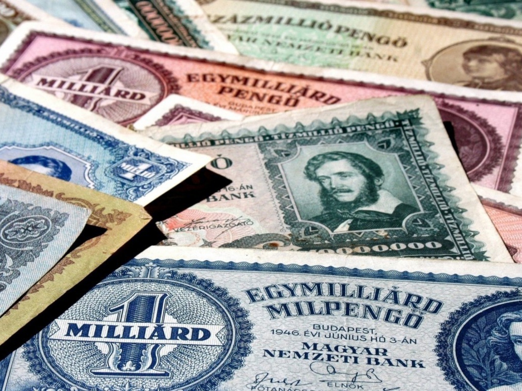 Купюры в один миллиард