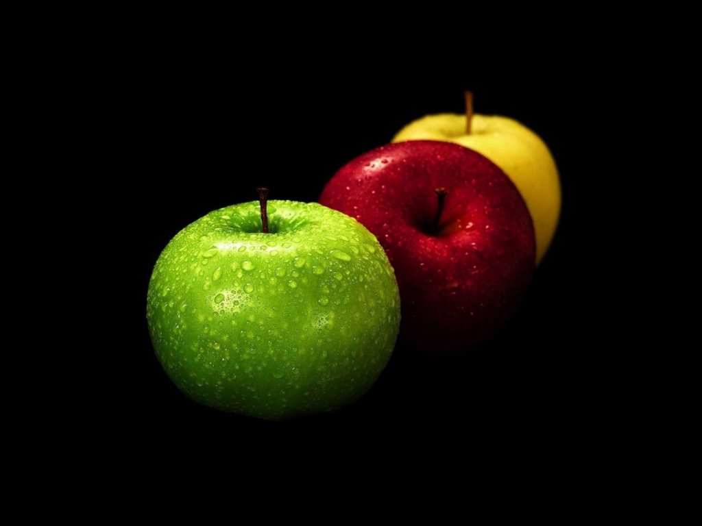Differently colored apples