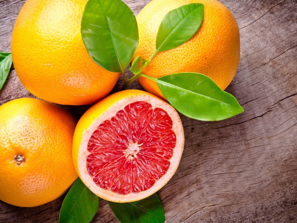 Свежий грейпфрут