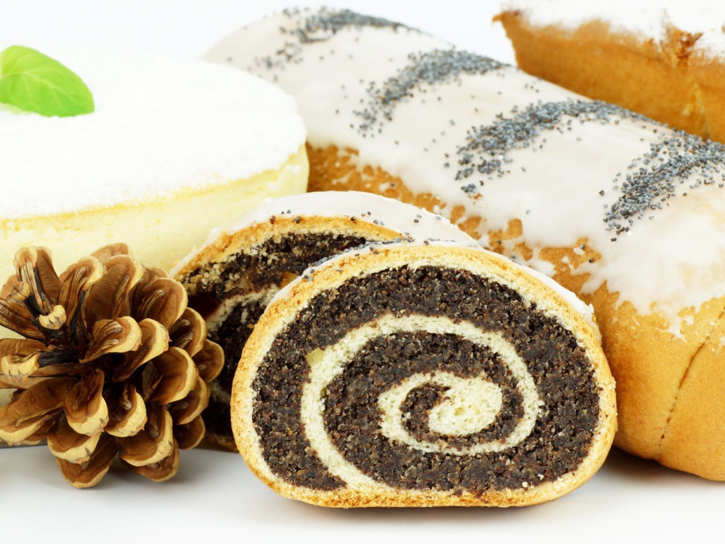 Сладкий рулет с маком