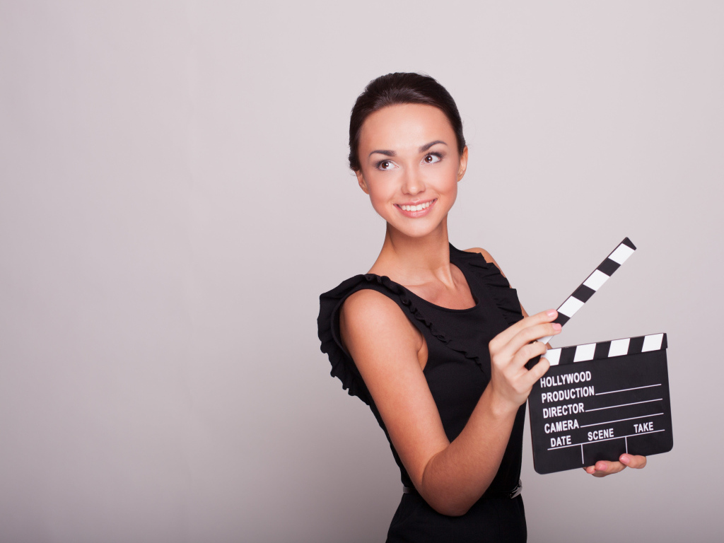 Популярная актриса Настасья Самбурская