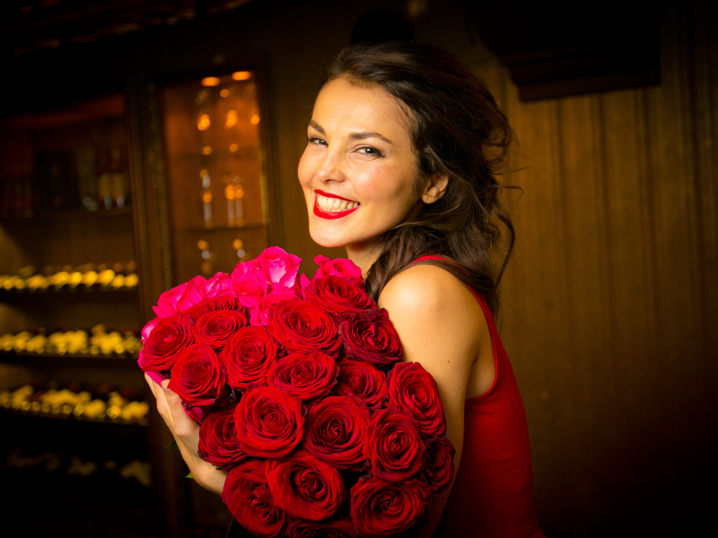 Известная русская певица Сати Казанова