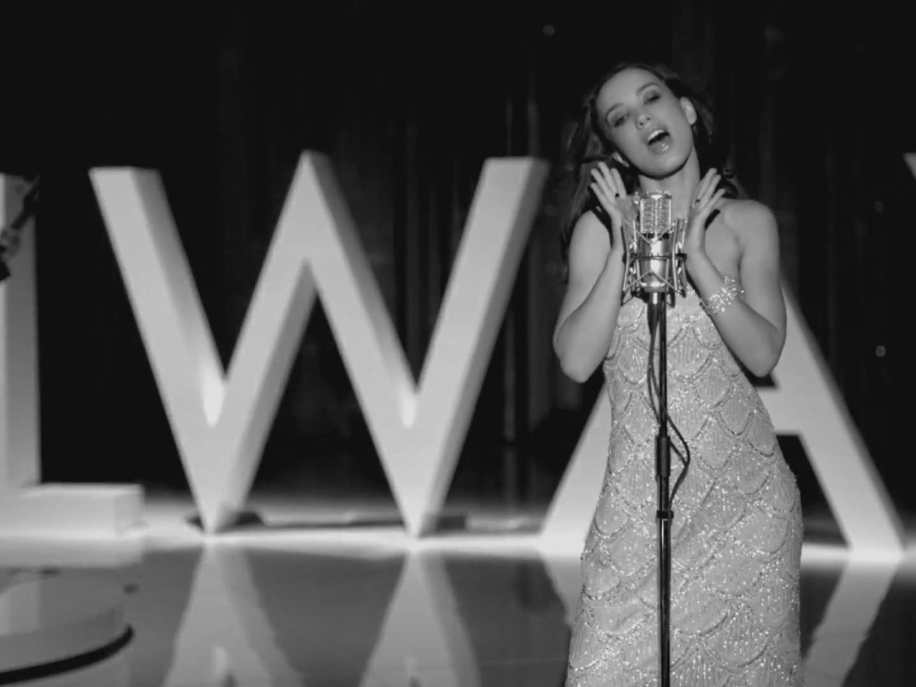 Популярная актриса Виктория Дайненко