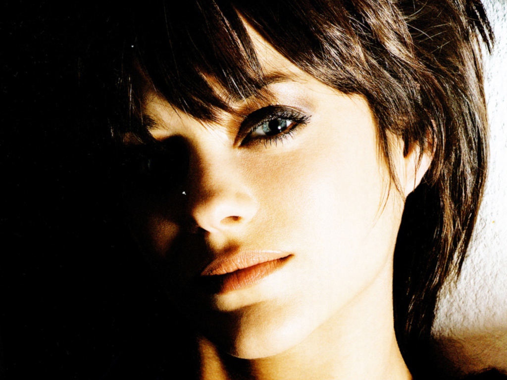 Очаровательная модель Марион Котийяр