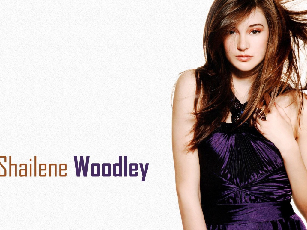 Кинозвезда Шейлин Вудли