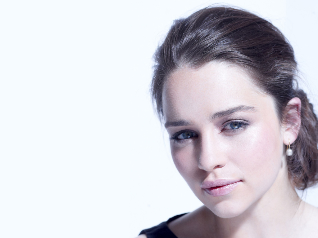 Супермодель Эмилия Кларк