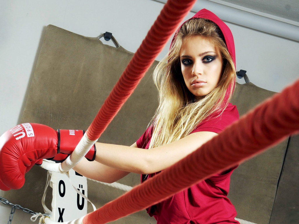 Ksenia in Boxing gloves