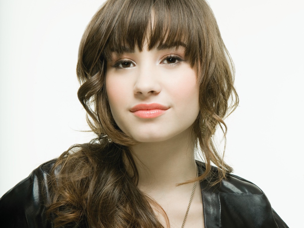 Модель Деми Ловато