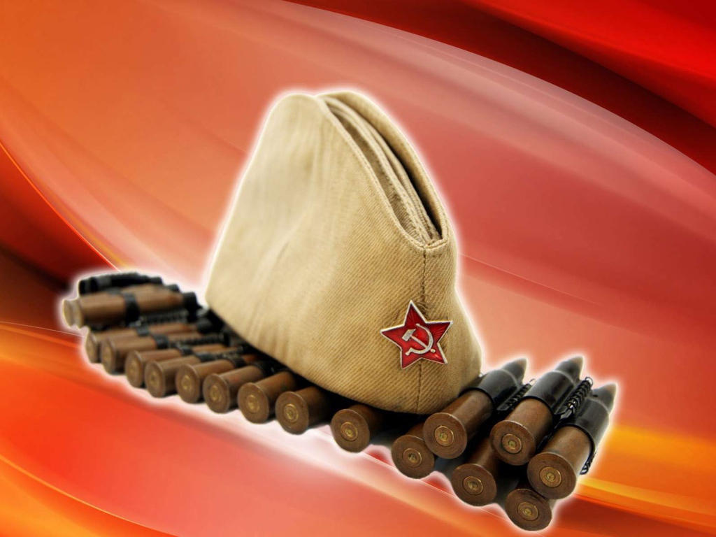 Пилотка и патроны в День Победы 9 мая