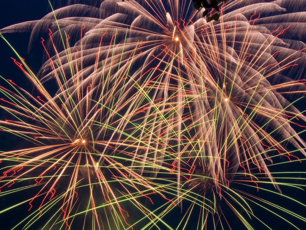 Салют в День Победы 9 мая