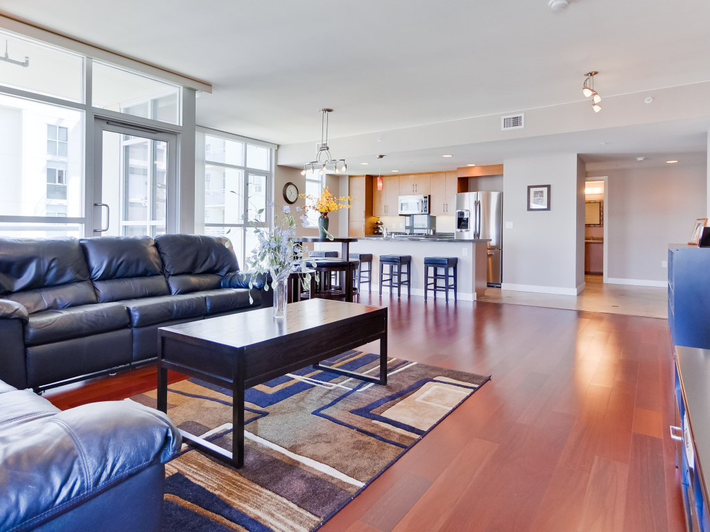 Интерьер холла с баром