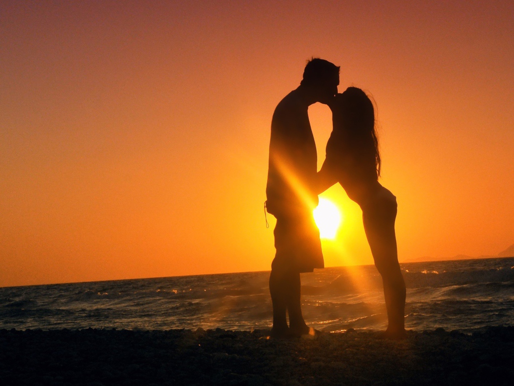Поцелуй на закате