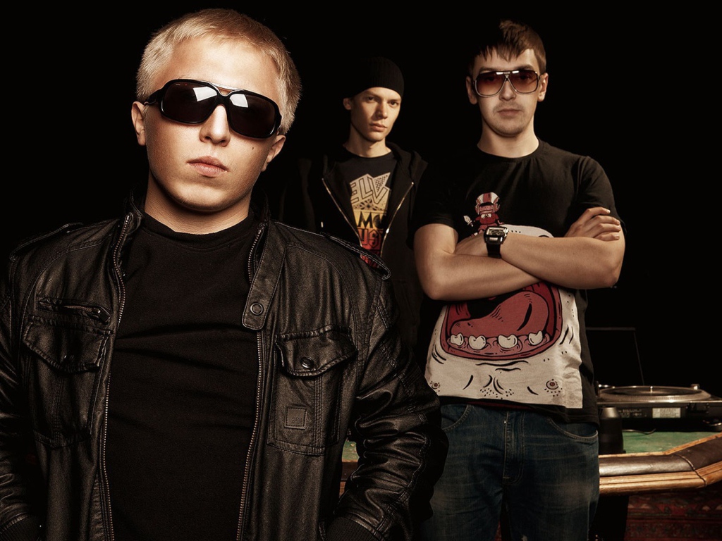 Знаменитость Витя АК