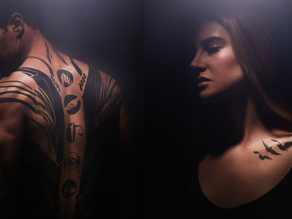 Знаменитый Тео Джеймс