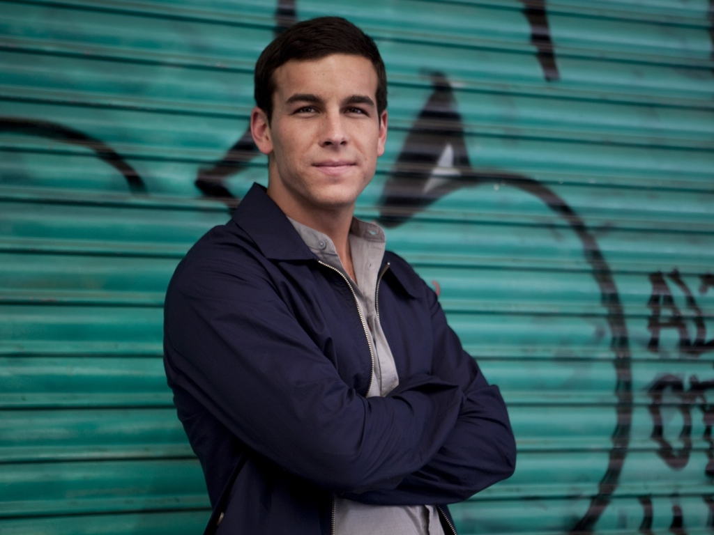 Актер Марио Касас