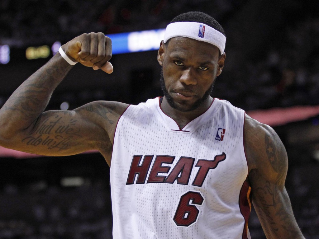 Баскетболист Леброн Джеймс